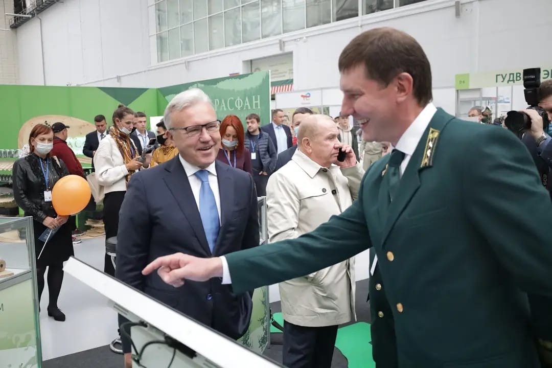 Александр Усс посетил лесопромышленную выставку «Эксподрев»